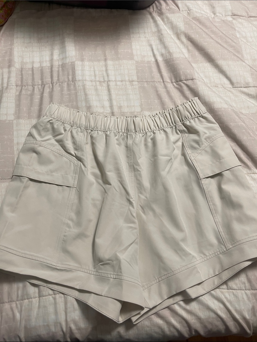 TALULAH Cream Utility Cargo Shorts